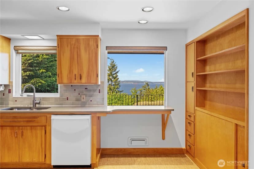 Property photo for 5911 49th Avenue Sw, Seattle photo 25