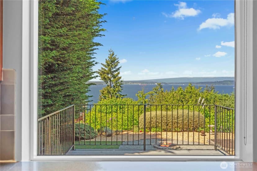 Property photo for 5911 49th Avenue Sw, Seattle photo 27