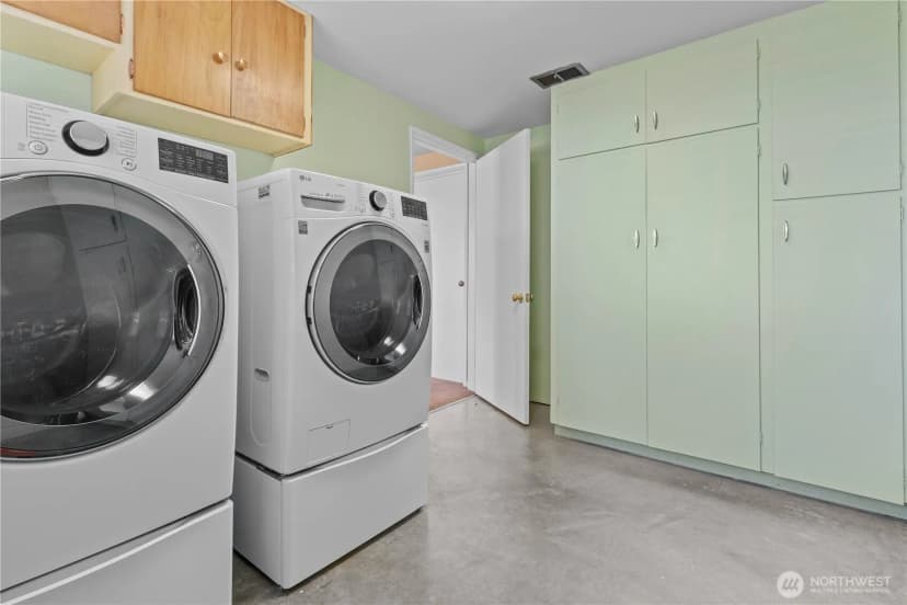 Property photo for 5911 49th Avenue Sw, Seattle photo 40