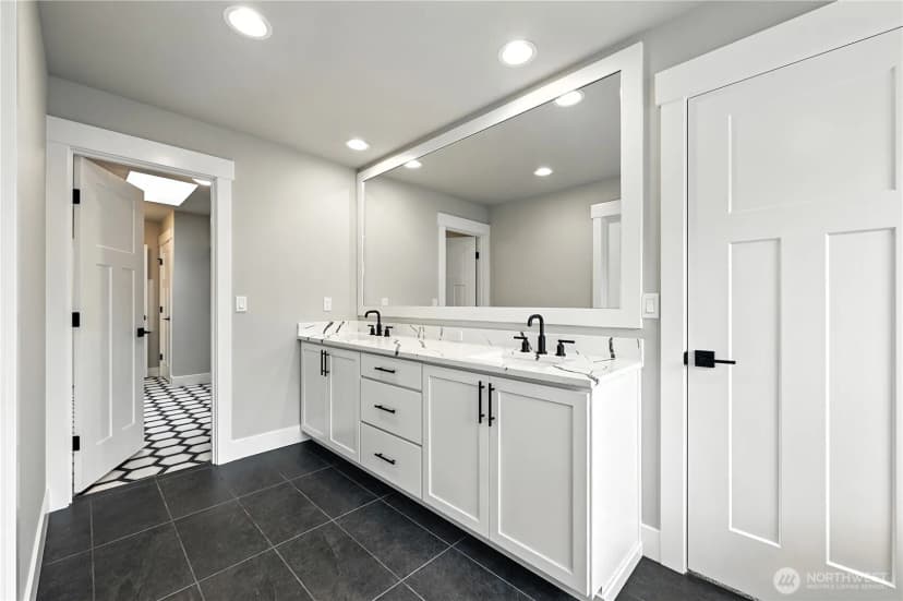Property photo for 19312 Meridian Drive Se #cw 11, Bothell photo 18