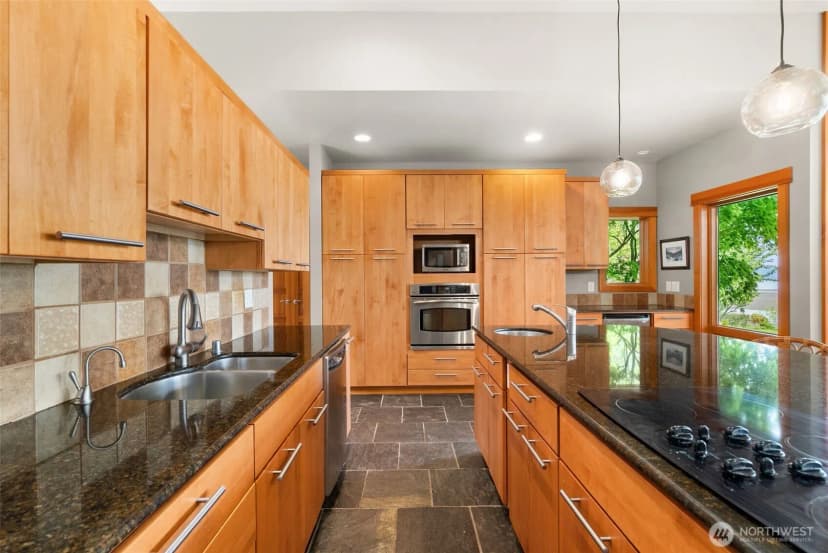 Property photo for 4702 Luhr Road Ne, Olympia photo 14