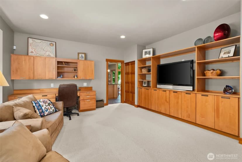 Property photo for 4702 Luhr Road Ne, Olympia photo 18