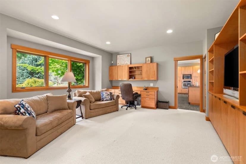 Property photo for 4702 Luhr Road Ne, Olympia photo 17