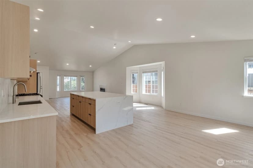 Property photo for 4504 220th Sw Street Sw, Mountlake Terrace photo 5