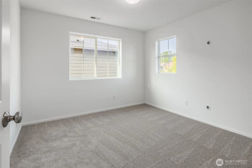 Property photo for 3910 61st Avenue E, Fife photo 17