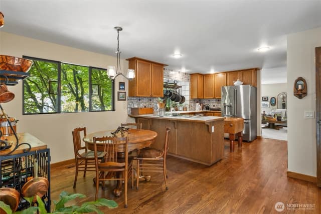 Property photo for 22329 Ne 28th Street, Sammamish photo 5