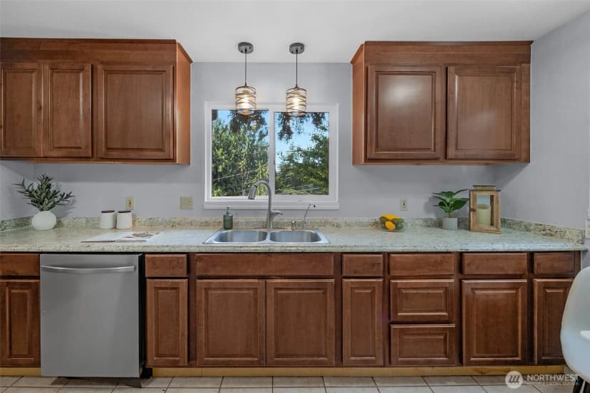 Property photo for 17806 83rd Place Ne, Kenmore photo 13