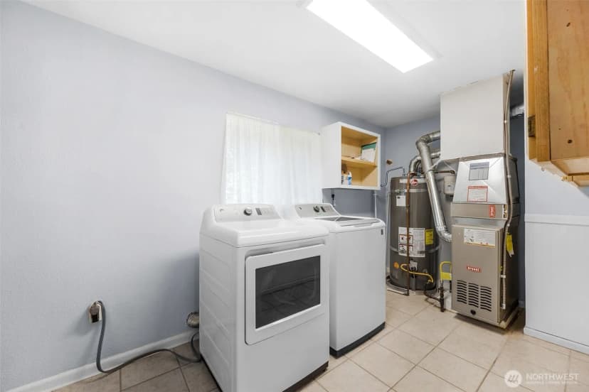 Property photo for 17806 83rd Place Ne, Kenmore photo 18