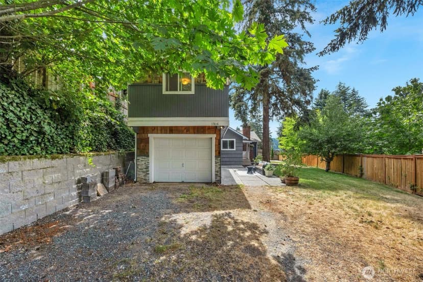 Property photo for 17806 83rd Place Ne, Kenmore photo 28