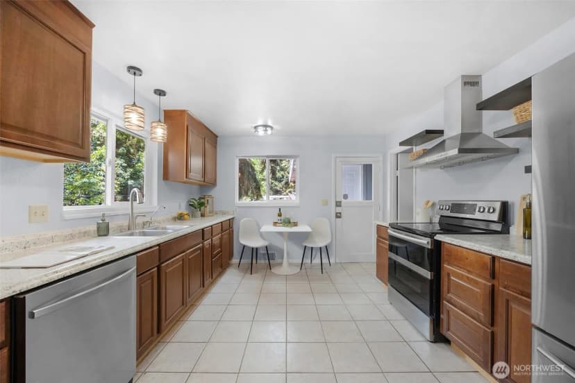 Property photo for 17806 83rd Place Ne, Kenmore photo 14
