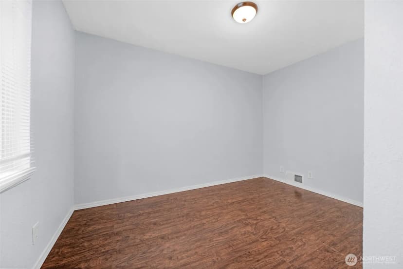 Property photo for 17806 83rd Place Ne, Kenmore photo 21