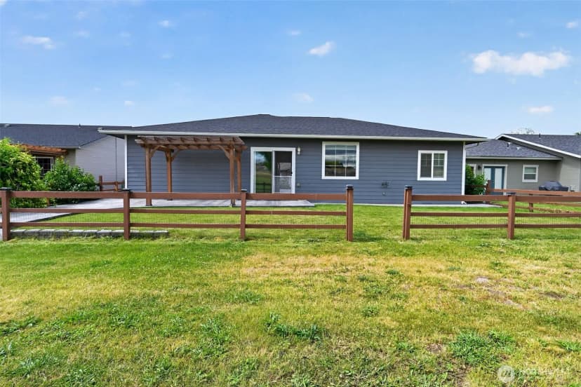 Property photo for 8019 Vialago Parkway, Zillah photo 8