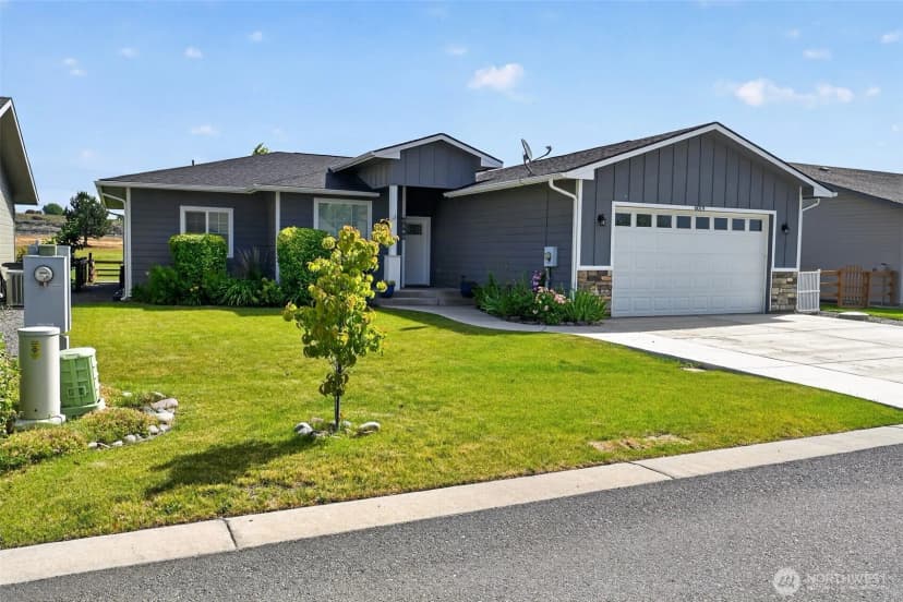 Property photo for 8019 Vialago Parkway, Zillah photo 12