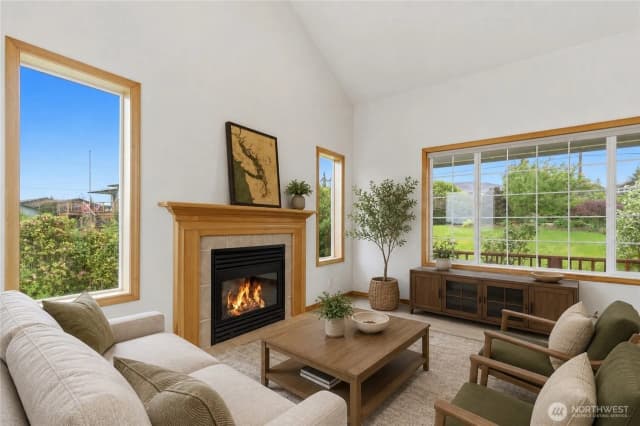 Property photo for 11956 Ne Jefferson Point Road, Kingston photo 3