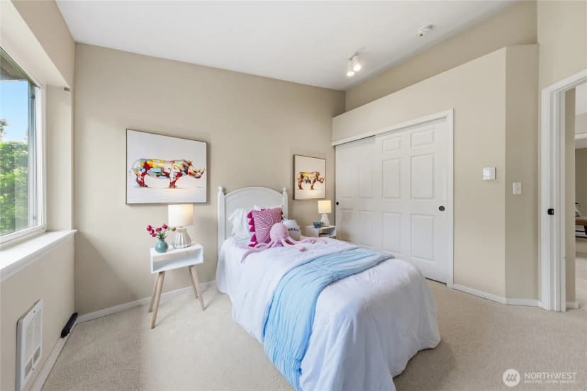Property photo for 12541 Ne 7th Place, Bellevue photo 24