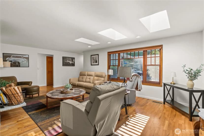 Property photo for 4918 119th Avenue Se, Bellevue photo 5