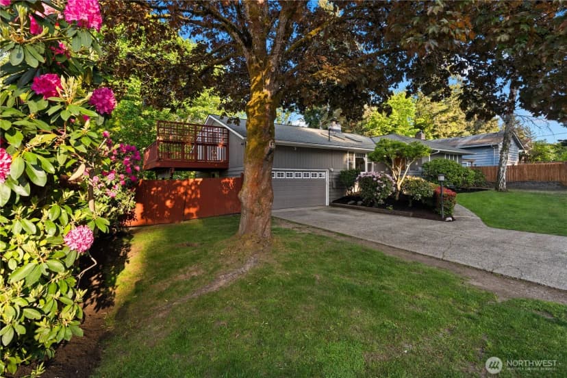 Property photo for 4918 119th Avenue Se, Bellevue photo 35