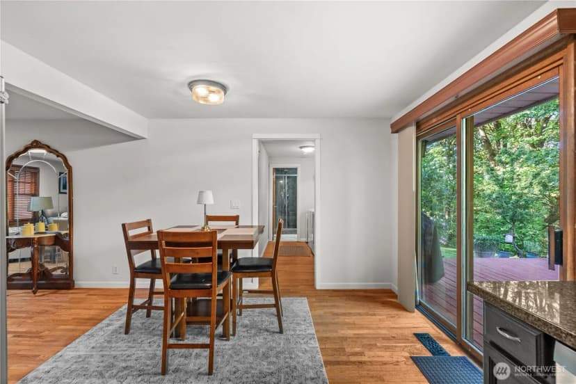 Property photo for 4918 119th Avenue Se, Bellevue photo 11