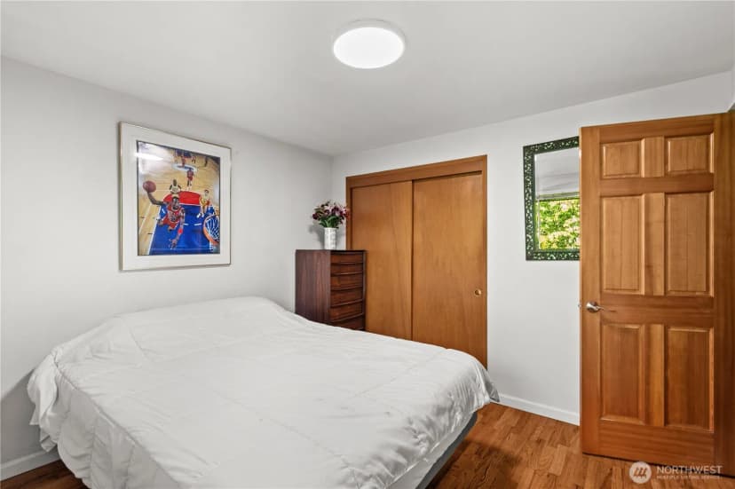 Property photo for 4918 119th Avenue Se, Bellevue photo 15
