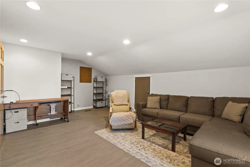 Property photo for 4918 119th Avenue Se, Bellevue photo 22