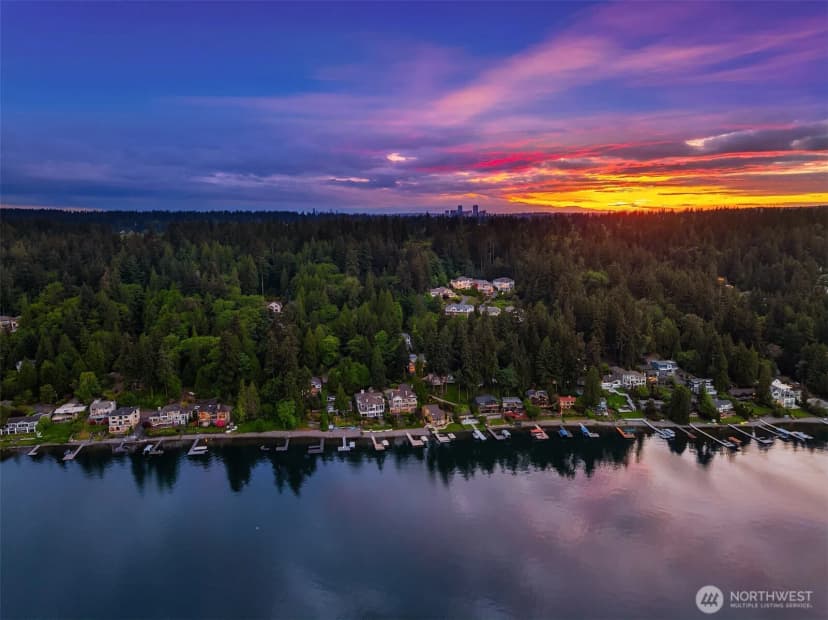 Property photo for 1606 W Lake Sammamish Parkway Se, Bellevue photo 3