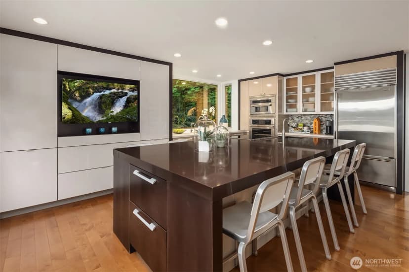 Property photo for 1606 W Lake Sammamish Parkway Se, Bellevue photo 12