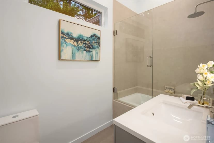Property photo for 1606 W Lake Sammamish Parkway Se, Bellevue photo 29