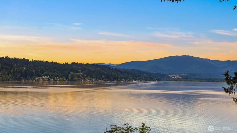 Property photo for 1606 W Lake Sammamish Parkway Se, Bellevue photo 31