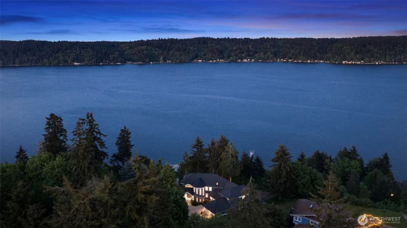 Property photo for 13025 Point Richmond Drive Nw, Gig Harbor photo 2