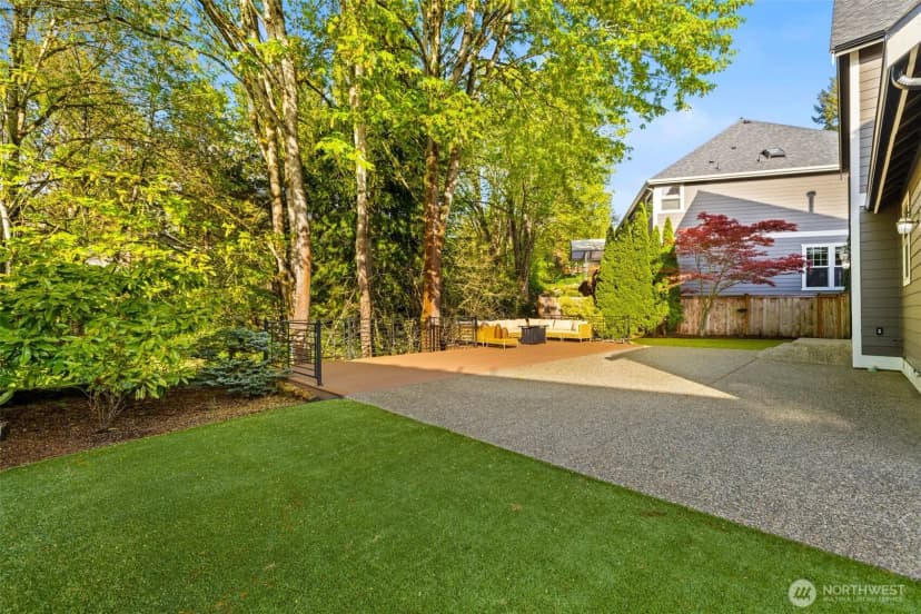 Property photo for 1300 N 27th Place, Renton photo 32