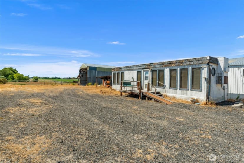Property photo for 721 Rd 20 Ne, Soap Lake photo 32