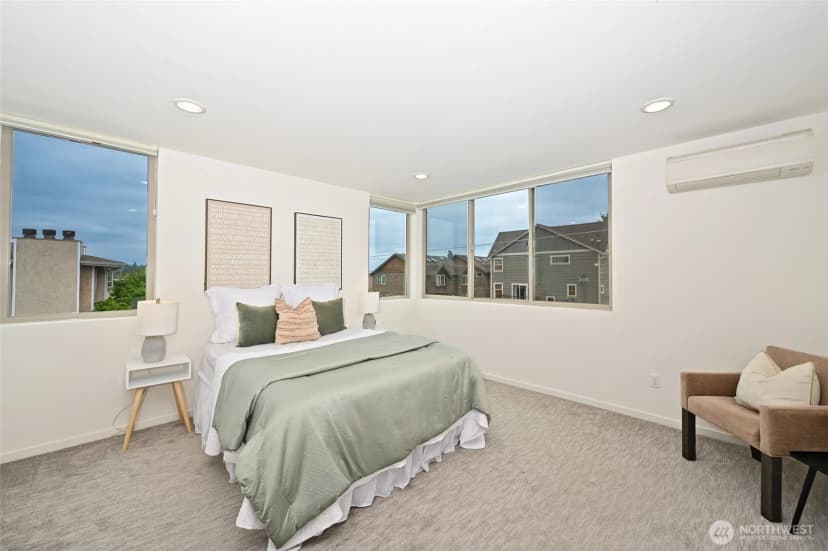 Property photo for 738 D N 95th, Seattle photo 15
