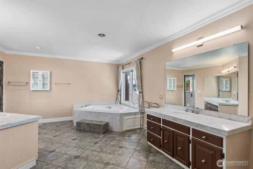 Property photo for 16530 76th Avenue W, Edmonds photo 16