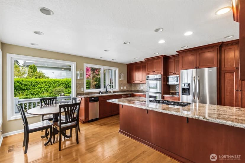 Property photo for 16530 76th Avenue W, Edmonds photo 8