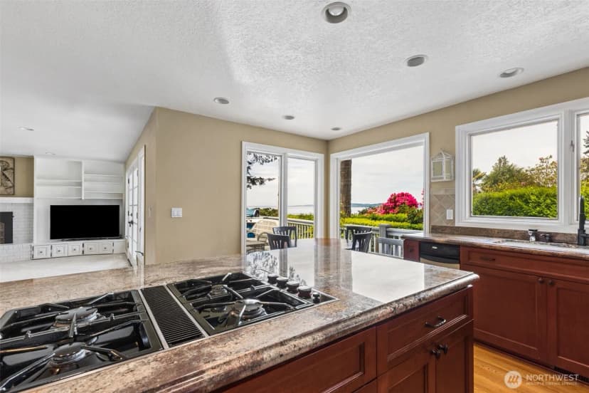 Property photo for 16530 76th Avenue W, Edmonds photo 10