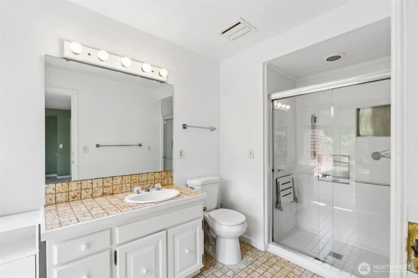 Property photo for 16530 76th Avenue W, Edmonds photo 25