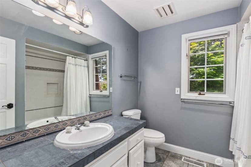 Property photo for 16530 76th Avenue W, Edmonds photo 24