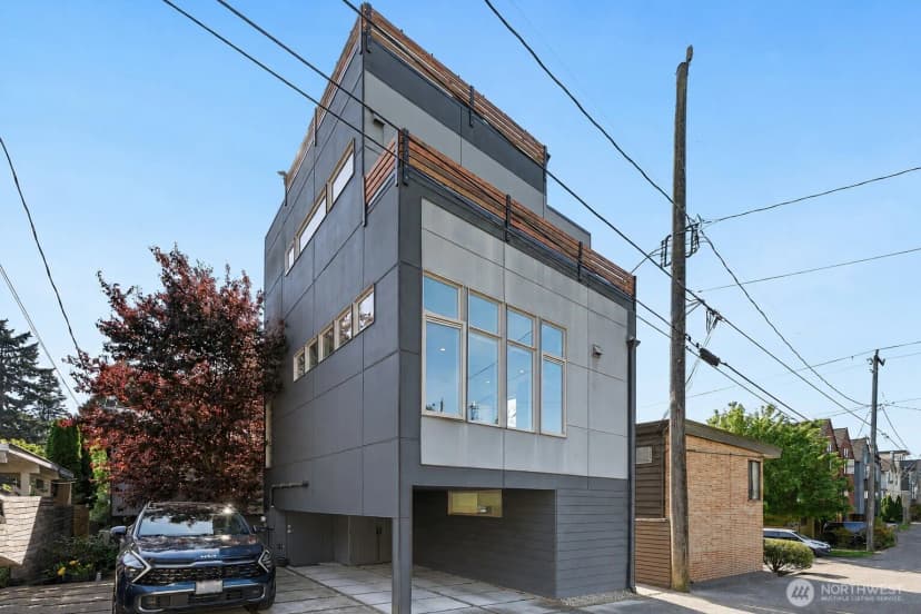 Property photo for 5953 Fauntleroy Way Sw #d, Seattle