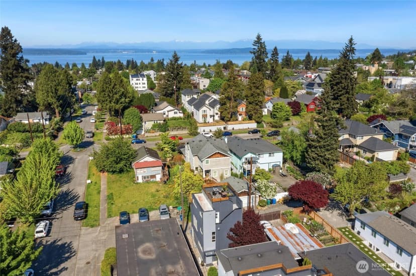 Property photo for 5953 Fauntleroy Way Sw #d, Seattle photo 28