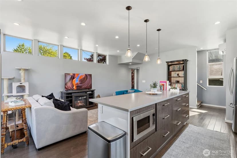 Property photo for 5953 Fauntleroy Way Sw #d, Seattle photo 9