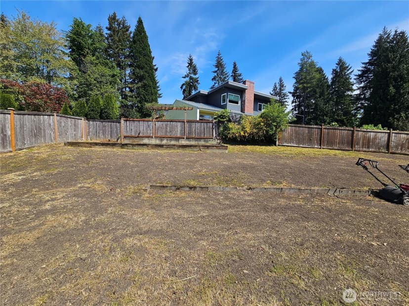 Property photo for 1520 143rd Avenue Se #98007, Bellevue photo 34
