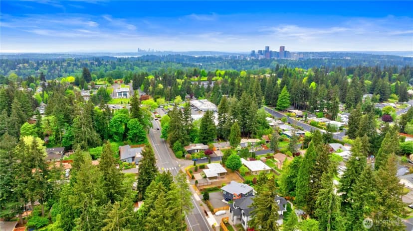 Property photo for 1520 143rd Avenue Se #98007, Bellevue photo 9
