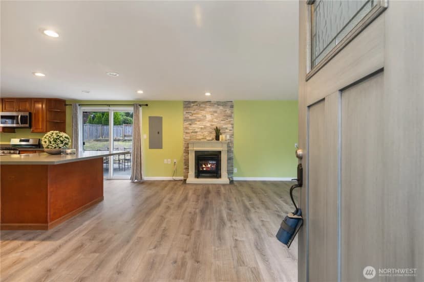 Property photo for 1520 143rd Avenue Se #98007, Bellevue photo 10