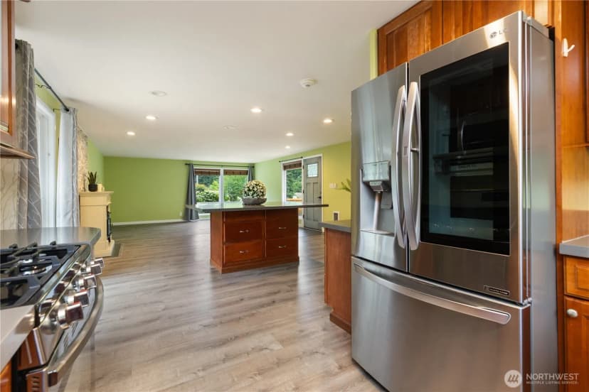Property photo for 1520 143rd Avenue Se #98007, Bellevue photo 17