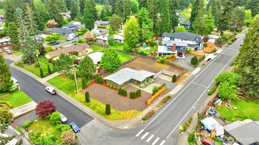 Property photo for 1520 143rd Avenue Se #98007, Bellevue photo 8