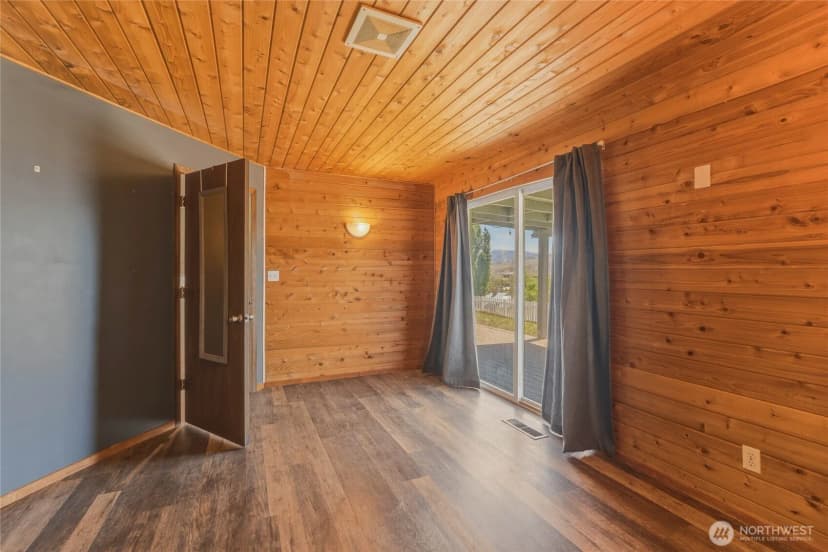 Property photo for 504 Ash Street, Omak photo 30