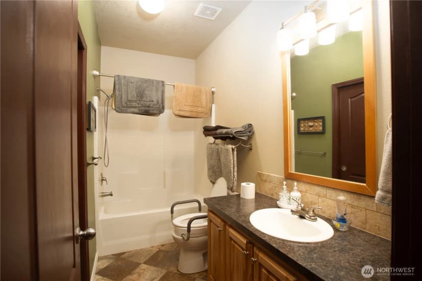 Property photo for 31610 114th Street E, Graham photo 11