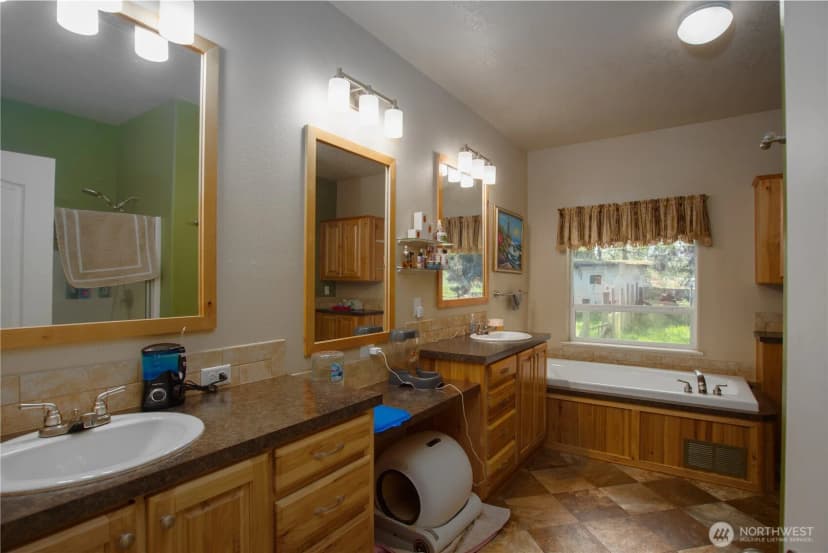 Property photo for 31610 114th Street E, Graham photo 7