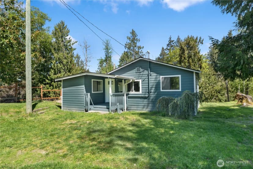 Property photo for 22504 Maple Drive Nw, Lakebay