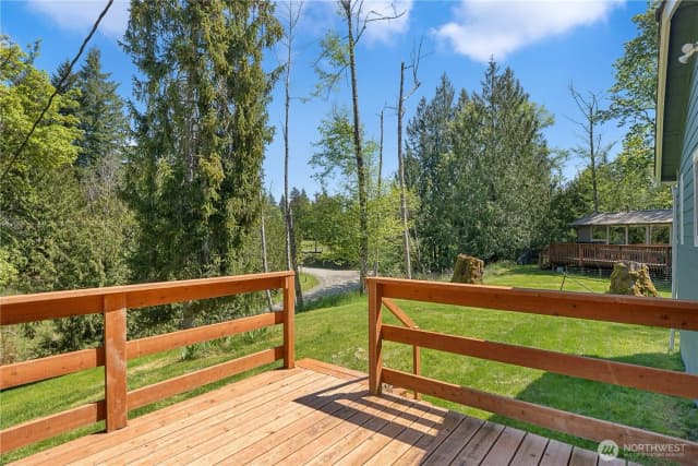 Property photo for 22504 Maple Drive Nw, Lakebay photo 2